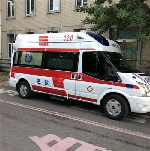 龙凤选择我们的救护车出租,开启安心转院之旅